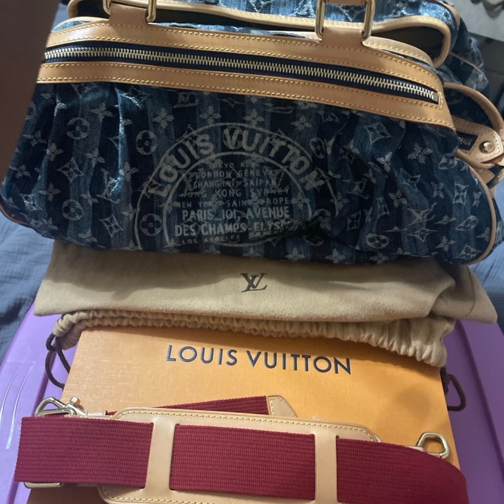 ✨Authentic Louis Vuitton denim Blue Monogram Canvas Bag ❣️